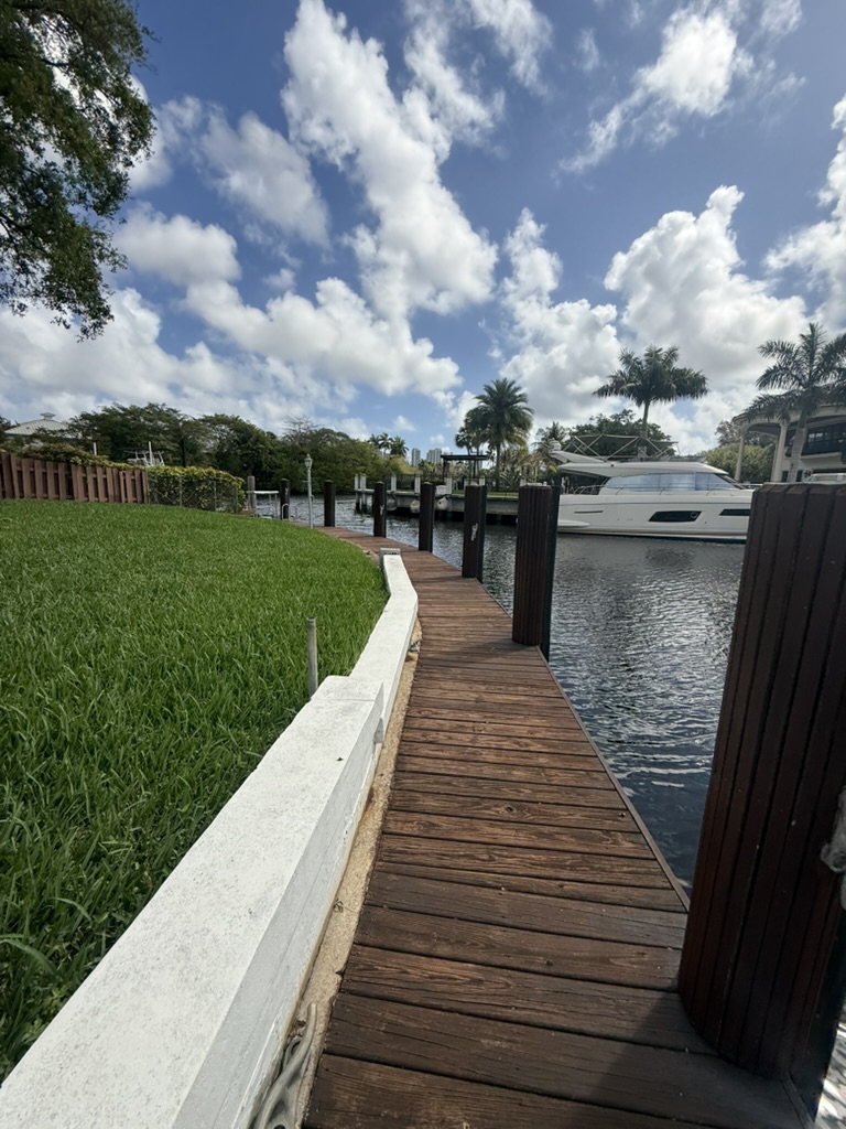 160ft Private Yacht Slip for Rent Fort Lauderdale
