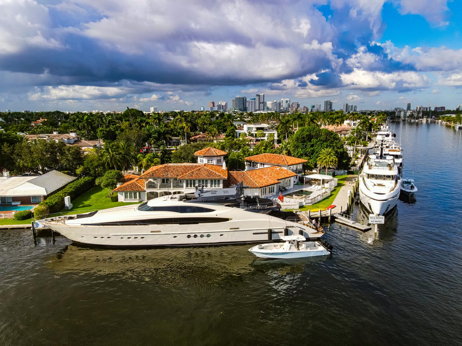 160ft Private Yacht Slip for Rent Fort Lauderdale photo 1