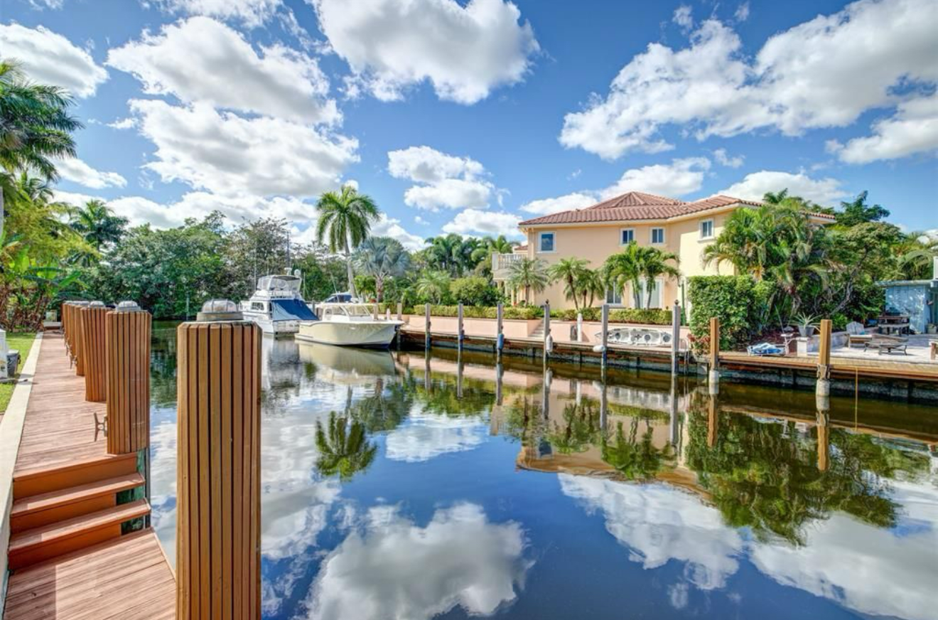 100ft Private Yacht Slip for Rent Fort Lauderdale photo 1